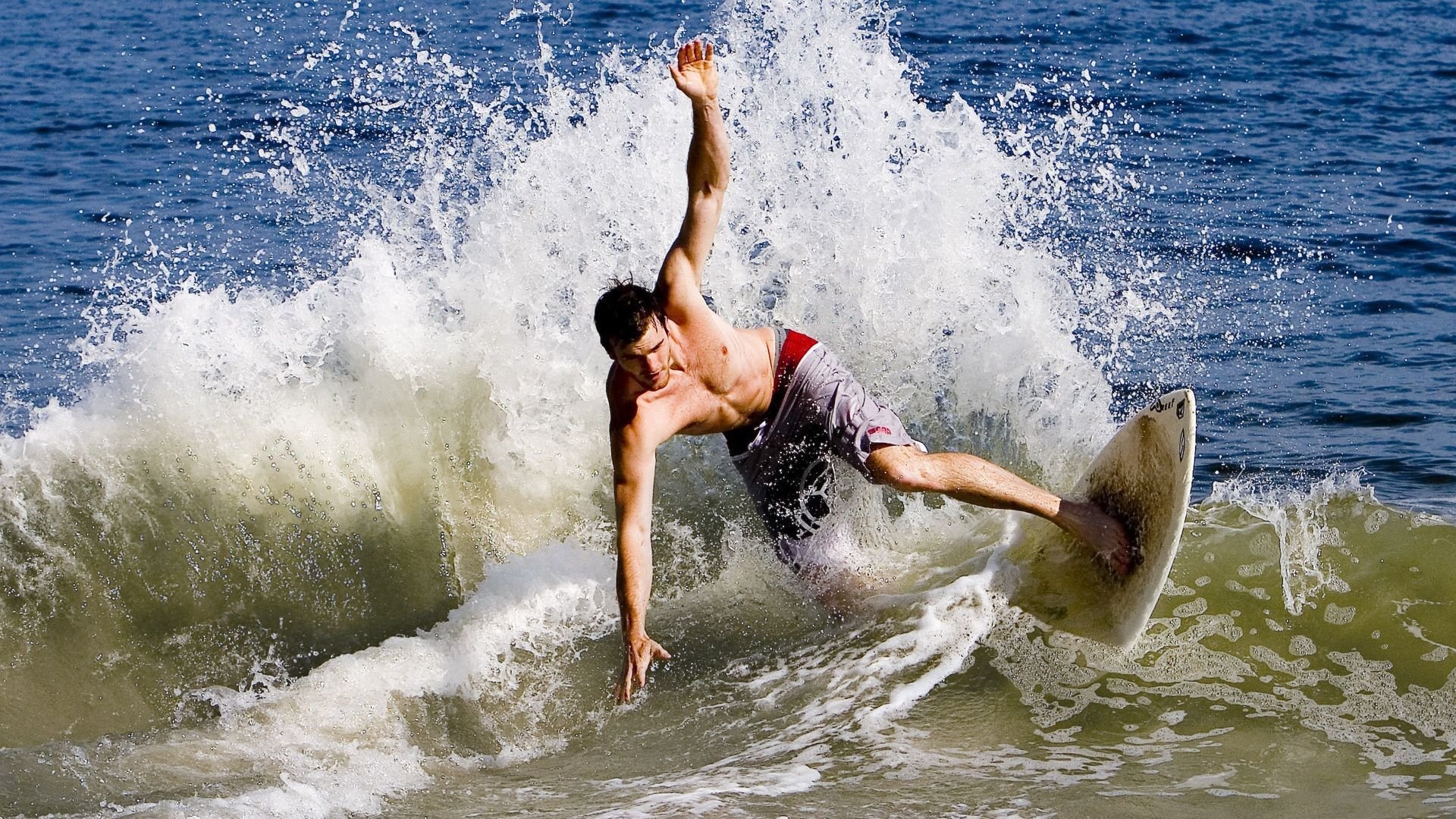 欧冠现场：揭秘室外大型屏幕的魔力，欧冠显示器